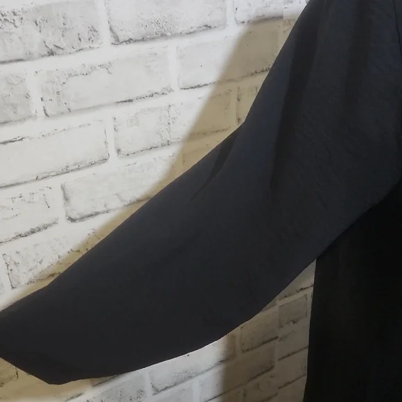 NYC Charcoal Blazer with Buttoned Pockets - Picture 7 of 10